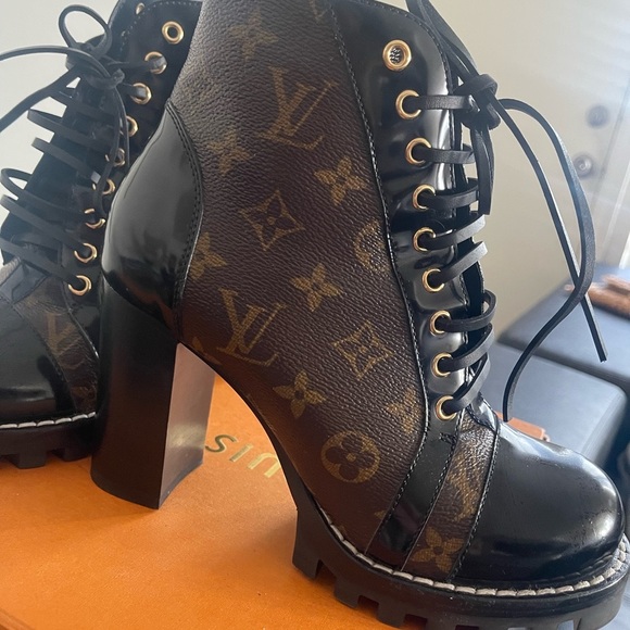 Star Trail Ankle Boot - Picture 3 of 6